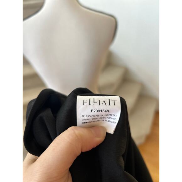 Elliatt Black & White Capulet Cape Sheath Mini Dress - Picture 6 of 9